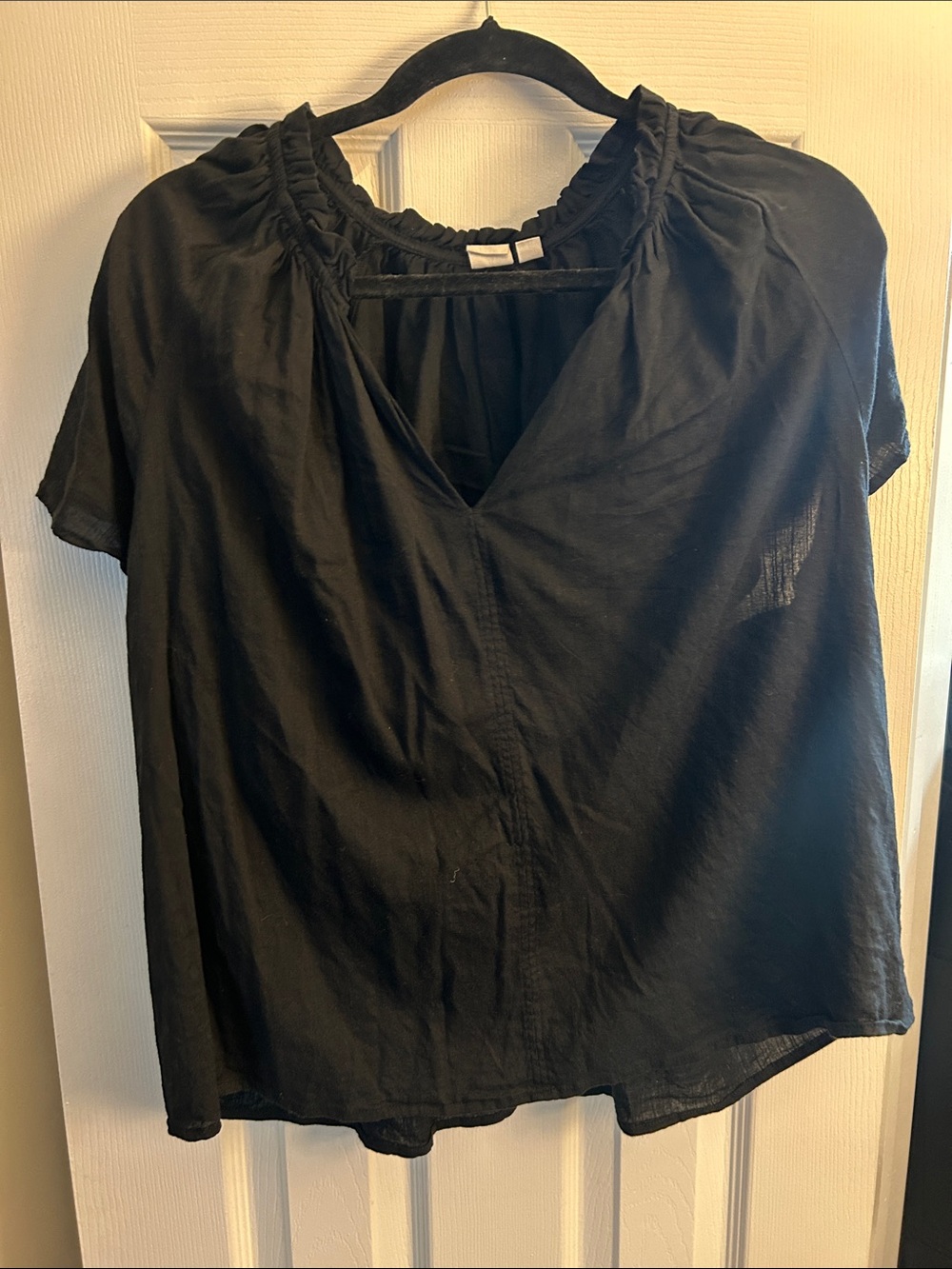 GAP Black Short Sleeve Ruffle Neck Blouse